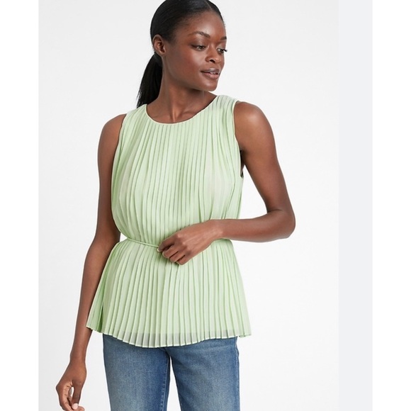 Banana Republic Pleated Sleeveless Blouse Honeydew Green NWT Size XS Tank Top - Picture 1 of 11